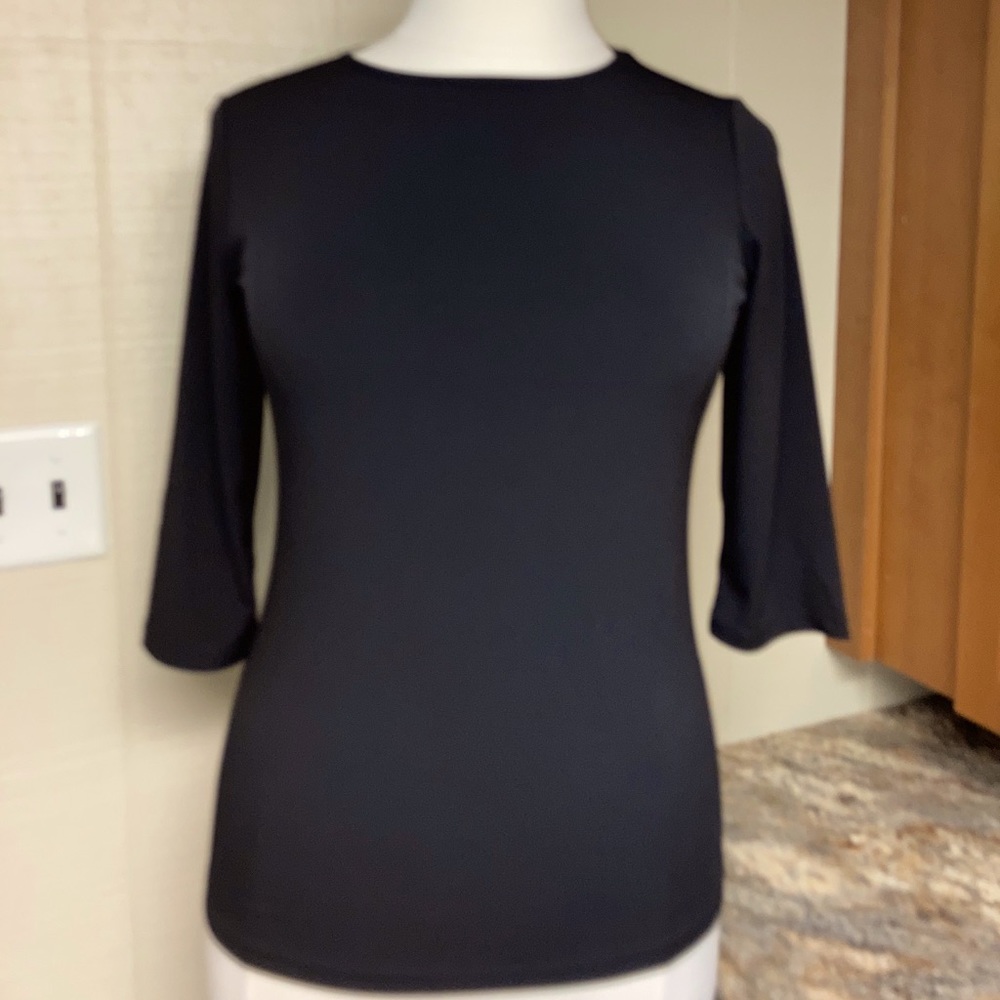 Slimming black top. Size XS